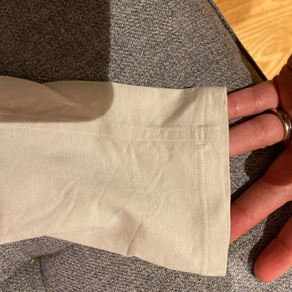 Lululemon classic fit cotton blend long sleeved tee bone size 6 - Picture 8 of 9